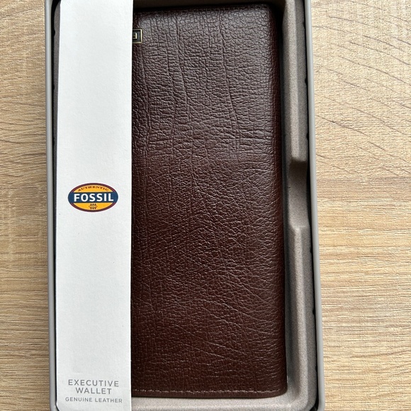 New fossil wallet - Picture 1 of 4
